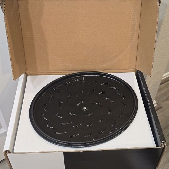 Staub Enameled Cast Iron Frebch Oven 6 1/4QT- La Mer - Picture 10 of 10